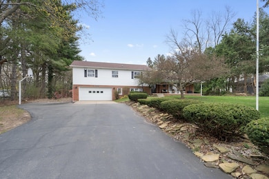 3_2343 arbor hills dr jackson mi (jackie