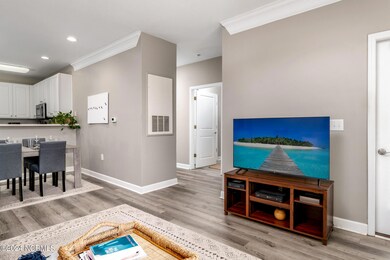 240woodlands_unit18-11