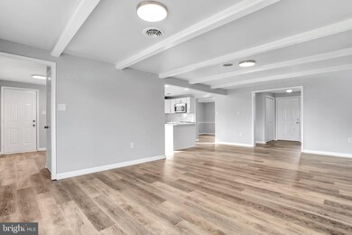 2340 Greensburg Rd, Martinsburg, WV 25404 - photo 7