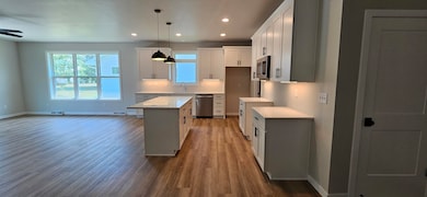 706 Tambour Ct, de Pere, WI 54115 - photo 3