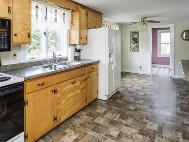 53 Bow St, Freeport, ME 04032 - photo 4