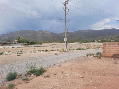 3213 Thunder Rd unit 18, Alamogordo, NM 88310 - photo 2