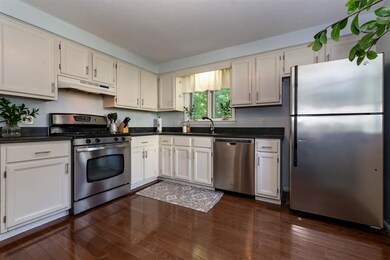 6 Brinton Dr, Nashua, NH 03064 - photo 4