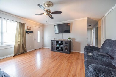 1064 Langtry Avenue-23