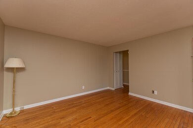 10009 Harlech Ln (3 of 31)