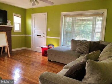 5701 Gallatin St, Hyattsville, MD 20781 - photo 3