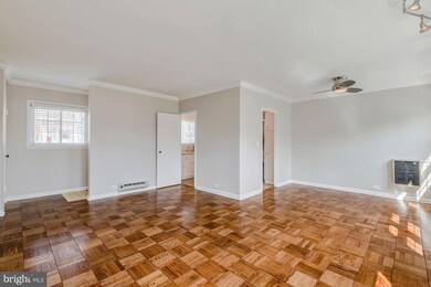 3357 Martha Custis Dr unit 825-3357, Alexandria, VA 22302 - photo 2