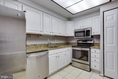 7680 Tremayne Place unit 112, McLean, VA 22102 - photo 5