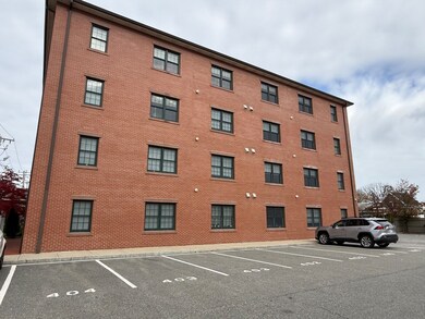20 Locust St unit 202, Medford, MA 02155 - photo 2