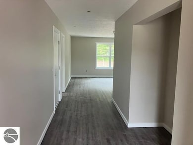 2760 Mockingbird Dr unit 20, Traverse City, MI 49685 - photo 3