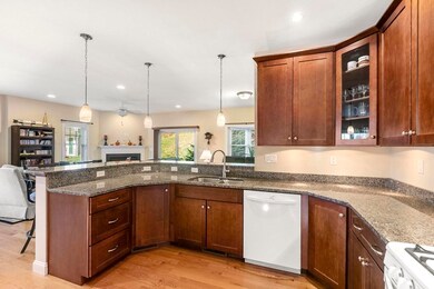 8 Murray Ave unit 12, Burlington, MA 01803 - photo 4