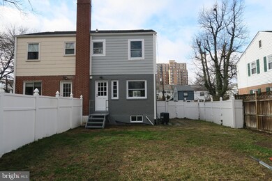 5719 Fenwick Dr, Alexandria, VA 22303 - photo 3