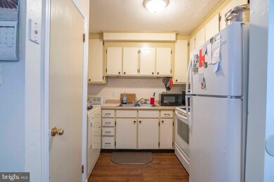 734 (A & B) W 11th St, Front Royal, VA 22630 - photo 7