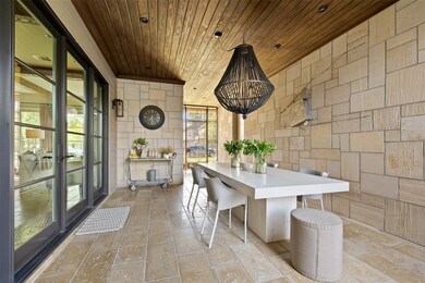 7726 Wedgewood Ln, Houston, TX 77055 - photo 2