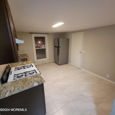 38 Main St unit . 5, Keyport, NJ 07735 - photo 4