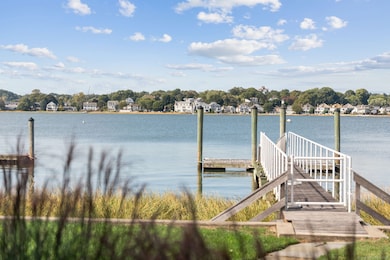 9 Sylvester Ct, Norwalk, CT 06855 - photo 3