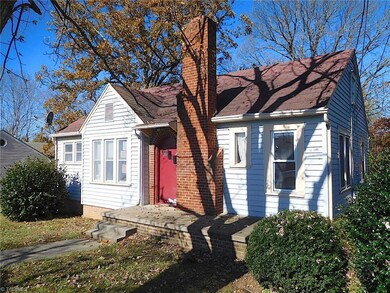 205 E Dorsett Ave, Asheboro, NC 27203 - photo 3