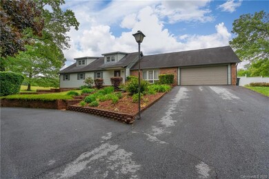 1331 Chestnut Gap Rd, Hendersonville, NC 28792 - photo 3