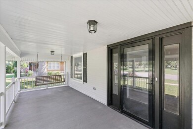 318 Locust St, Halstead, KS 67056 - photo 3