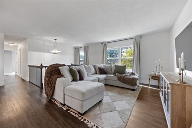 390 Crandall Dr NE, Cedar Rapids, IA 52402 - photo 4