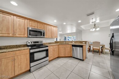 710 SW 47th St unit 103, Cape Coral, FL 33914 - photo 5