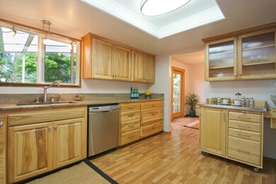 6424 Fisher Rd, Edmonds, WA 98026 - photo 7