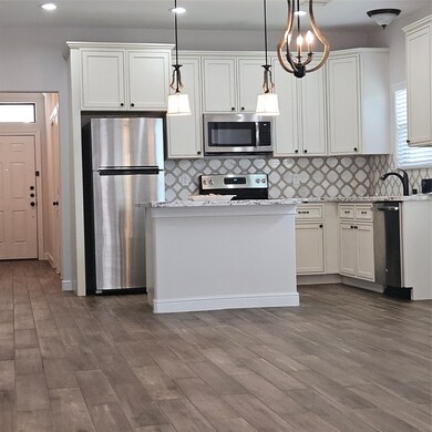 Granite Counter Tops, Island, Beautiful Soft Close