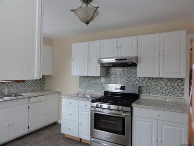 119 Hudson Ave W, Rensselaer, NY 12144 - photo 4