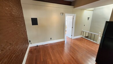 4 Wilbur Ct unit 3, Boston, MA 02128 - photo 3