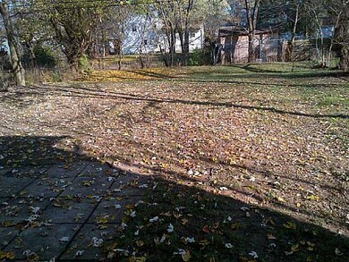 1628 Simpson Dr, Columbus, OH 43227 - photo 2