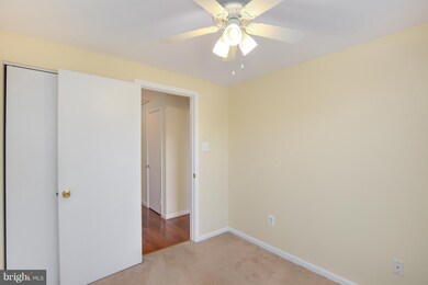 14825 Hammersmith Cir, Silver Spring, MD 20906 - photo 3