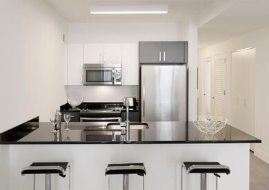 70 Pine St unit 925, New York, NY 10005 - photo 2