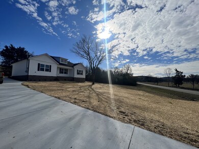 260 Snell Rd, Shelbyville, TN 37160 - photo 6