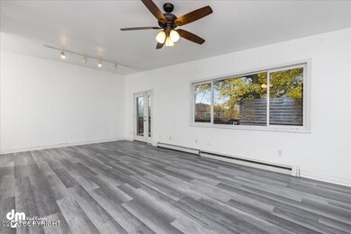 05-Living Room-DW-9411-Edit