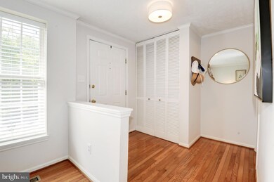 1558 Autumn Ridge Cir, Reston, VA 20194 - photo 6