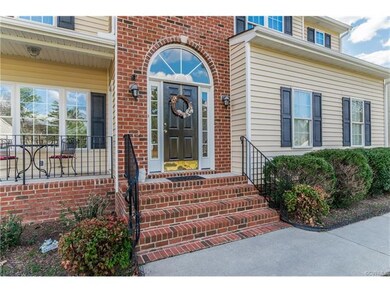 Pretty entry way! Masonry and brick!