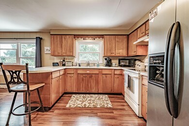 Eat-In Kitchen