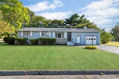 4 Vega Dr, Warwick, RI 02886 - photo 2