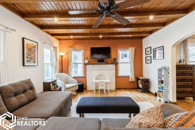 6426 University Ave, Windsor Heights, IA 50324 - photo 3