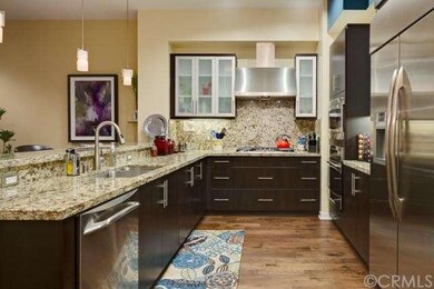 European Dark Cabinetry, Stylesh Venetian Gold Gra