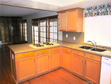 18010 Pebble Beach Dr, Victorville, CA 92395 - photo 7