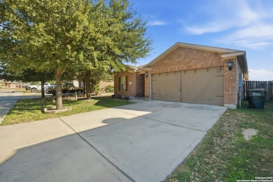 6810 Luckey Path, San Antonio, TX 78252 - photo 2