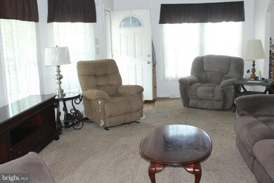 300 Winterset Rd, Garnet Valley, PA 19060 - photo 5