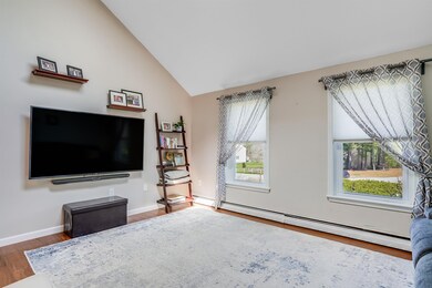 28 Reed St unit B, Londonderry, NH 03053 - photo 5