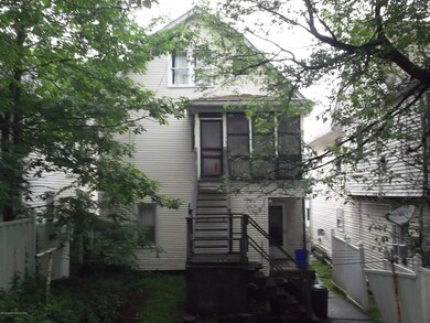 912 1/2 Madison Ave, Scranton, PA 18510 - photo 2