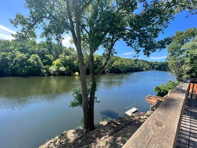 Balcony view right