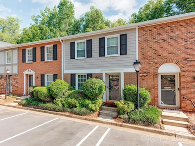 4605 Hedgemore Dr unit I, Charlotte, NC 28209 - photo 2