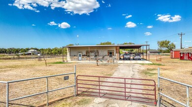 106 Patsy Lee Ct, Weatherford, TX 76087 - photo 2