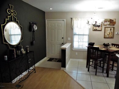 8469 Spicewood Dr, Jacksonville, FL 32216 - photo 2