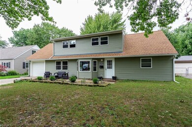 4905 Southwood Dr, Sheffield Lake, OH 44054 - photo 5